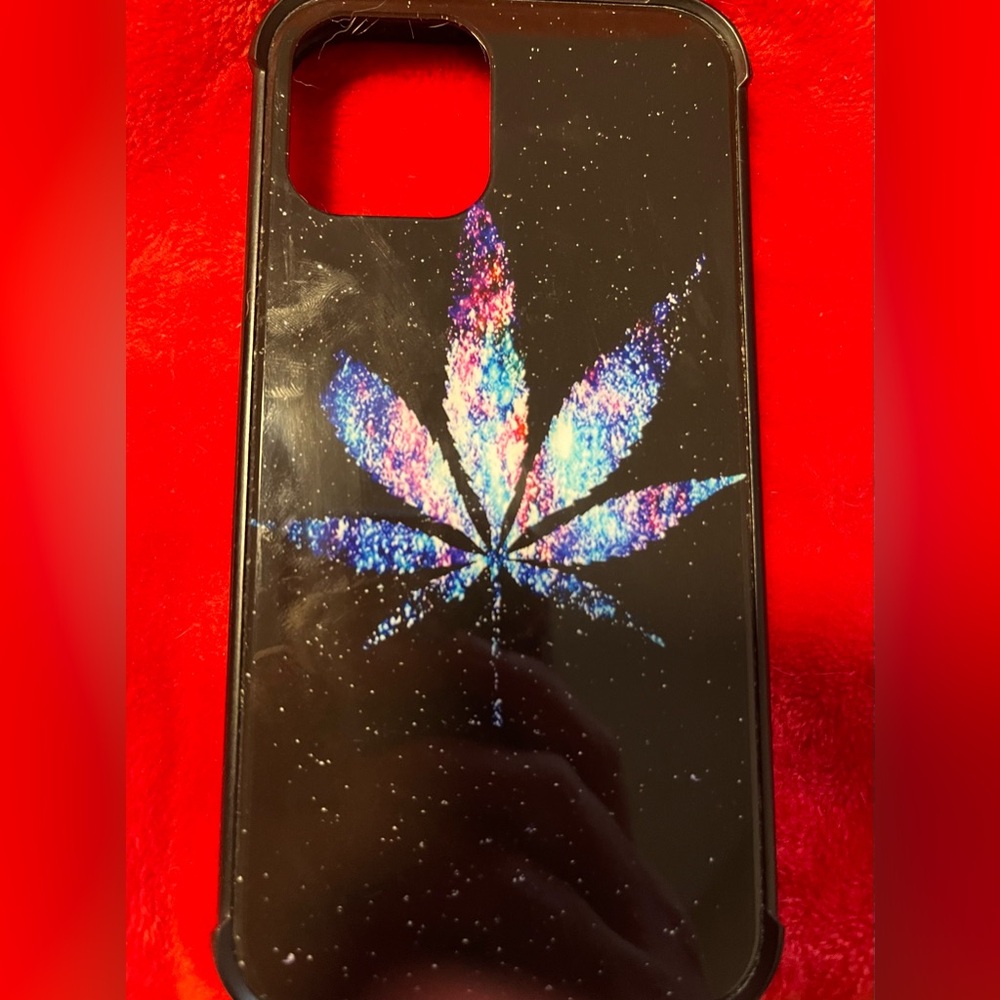 Leaf iPhone 12/12 Pro Case - Picture 10 of 10